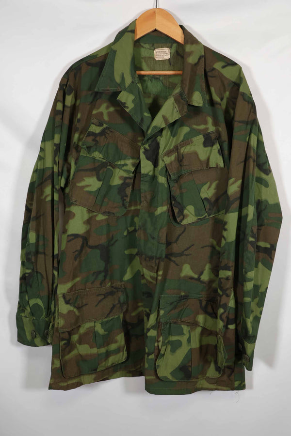 1968 Poplin made non-rip ERDL jungle fatigue jacket M-R in good condition