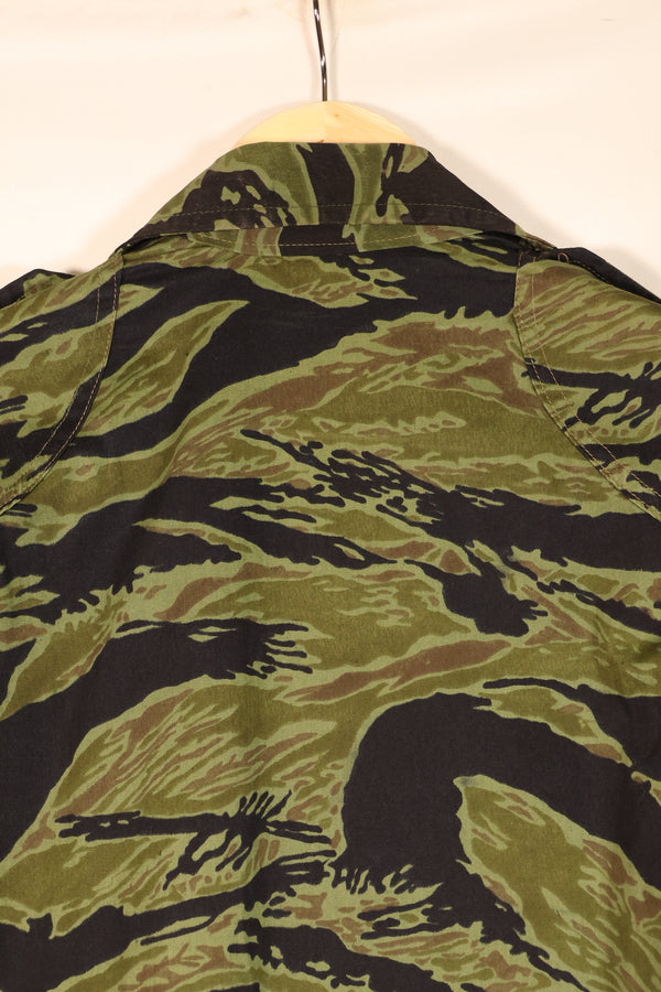 1968 Contract, South Vietnamese Marine Corps, 4th Model VNMC Tiger Stripe Shirt, Virtually Unused, Size A-3