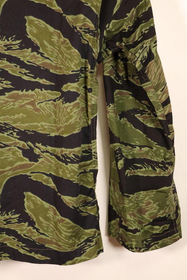 1968 Contract, South Vietnamese Marine Corps, 4th Model VNMC Tiger Stripe Shirt, Virtually Unused, Size A-3