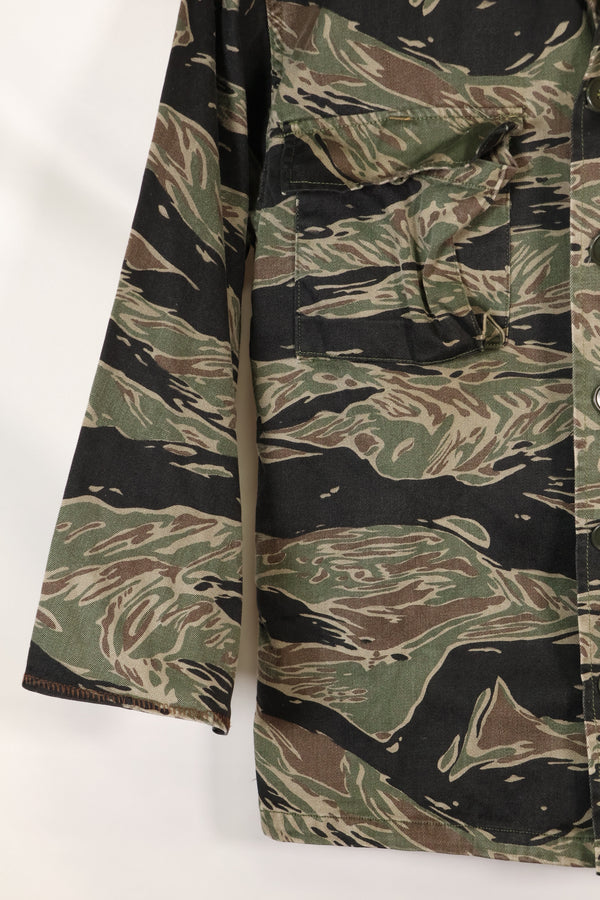 1960s Japanese Silver Tiger Asian Cut shirt, tiger stripe, used, no cuffs.