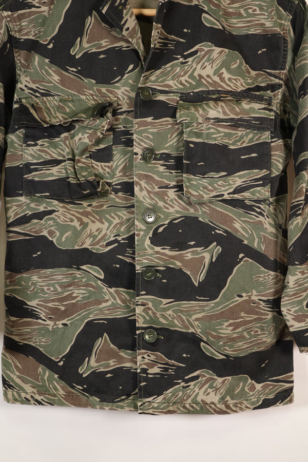 1960s Japanese Silver Tiger Asian Cut shirt, tiger stripe, used, no cuffs.