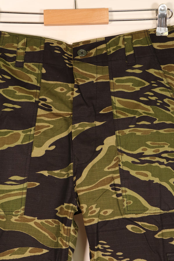 Early 1970s | Size S–M | VNMC | 5th Pattern | Tiger Stripe | Ripstop Fabric | Pants | Virtually Unused