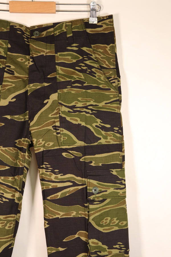 Early 1970s | Size S–M | VNMC | 5th Pattern | Tiger Stripe | Ripstop Fabric | Pants | Virtually Unused