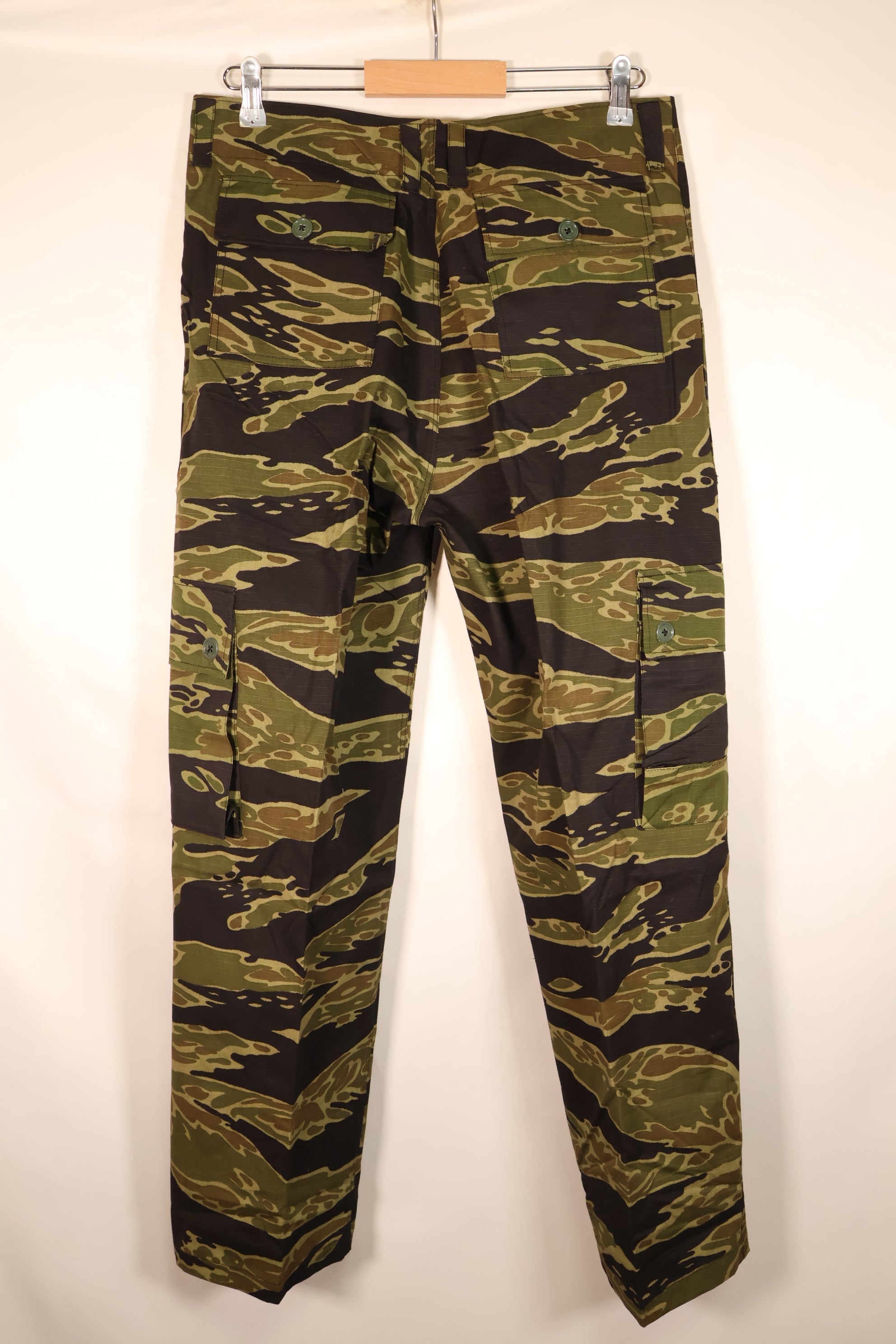 Early 1970s | Size S–M | VNMC | 5th Pattern | Tiger Stripe | Ripstop Fabric | Pants | Virtually Unused
