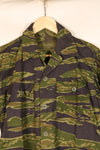 Early 1970s, Size S–M, South Vietnamese Marine Corps (VNMC), 5th Pattern Tiger Stripe Shirt, in good condition　