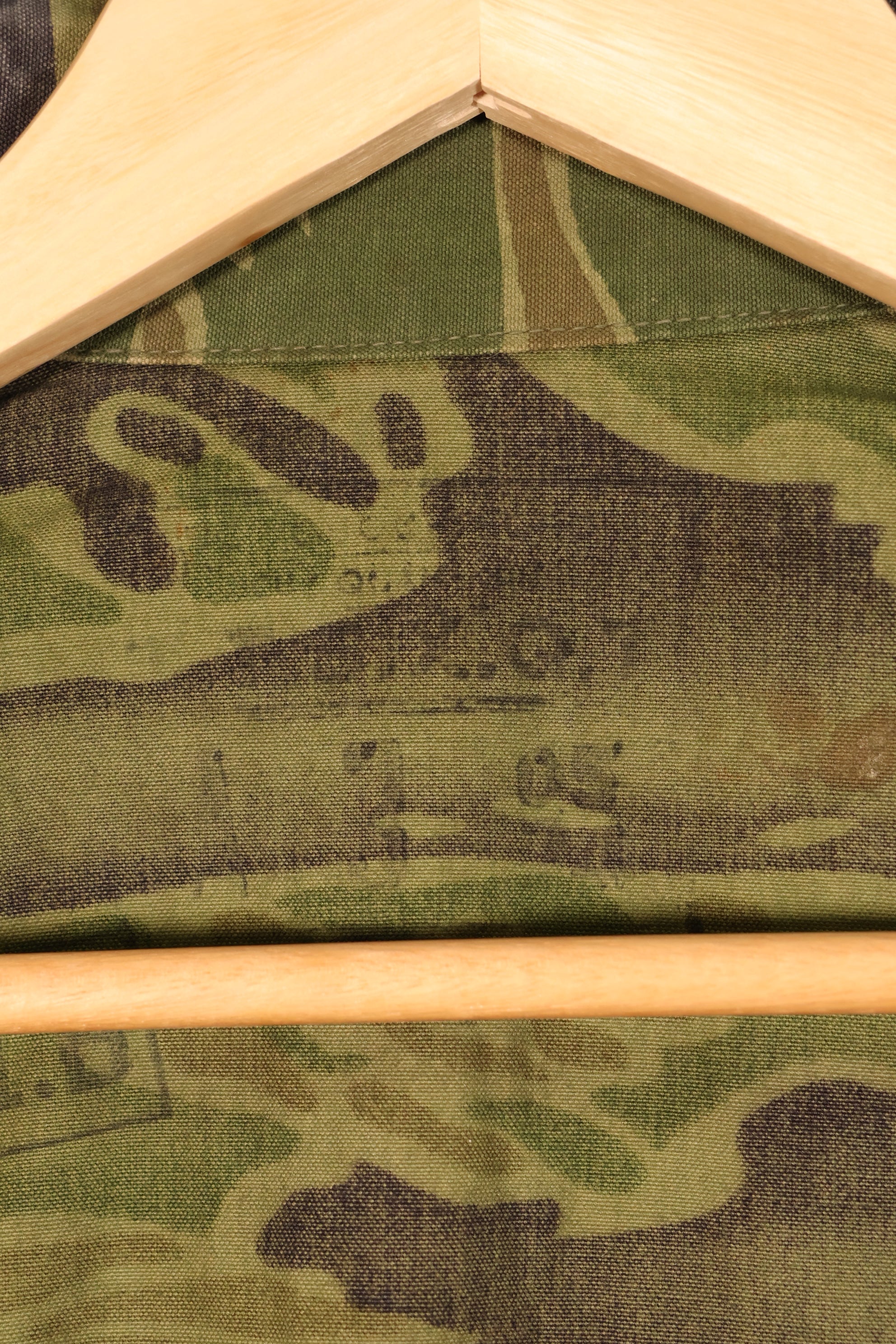 Early 1970s, Size S–M, South Vietnamese Marine Corps (VNMC), 5th Pattern Tiger Stripe Shirt, in good condition　