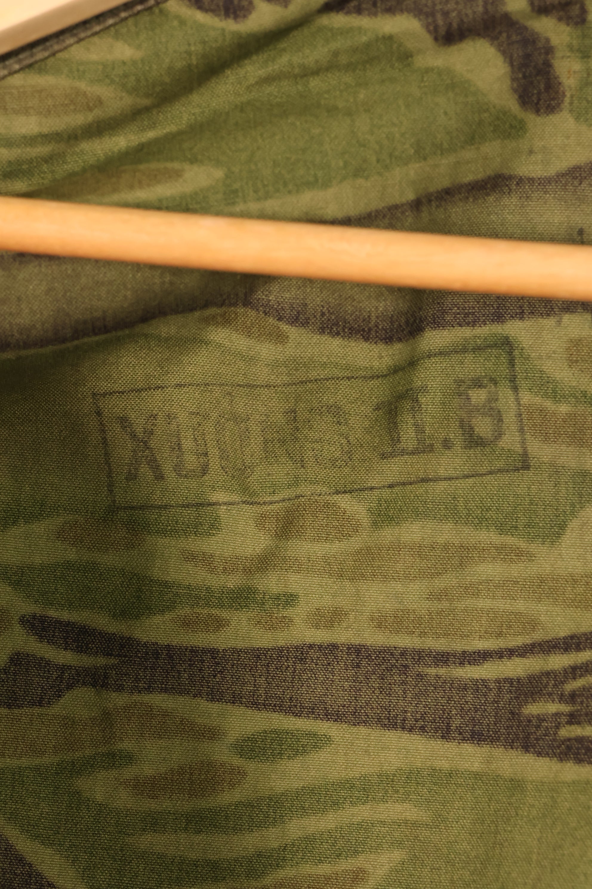 Early 1970s, Size S–M, South Vietnamese Marine Corps (VNMC), 5th Pattern Tiger Stripe Shirt, in good condition　