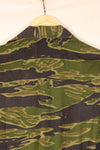 Early 1970s, Size S–M, South Vietnamese Marine Corps (VNMC), 5th Pattern Tiger Stripe Shirt, in good condition　