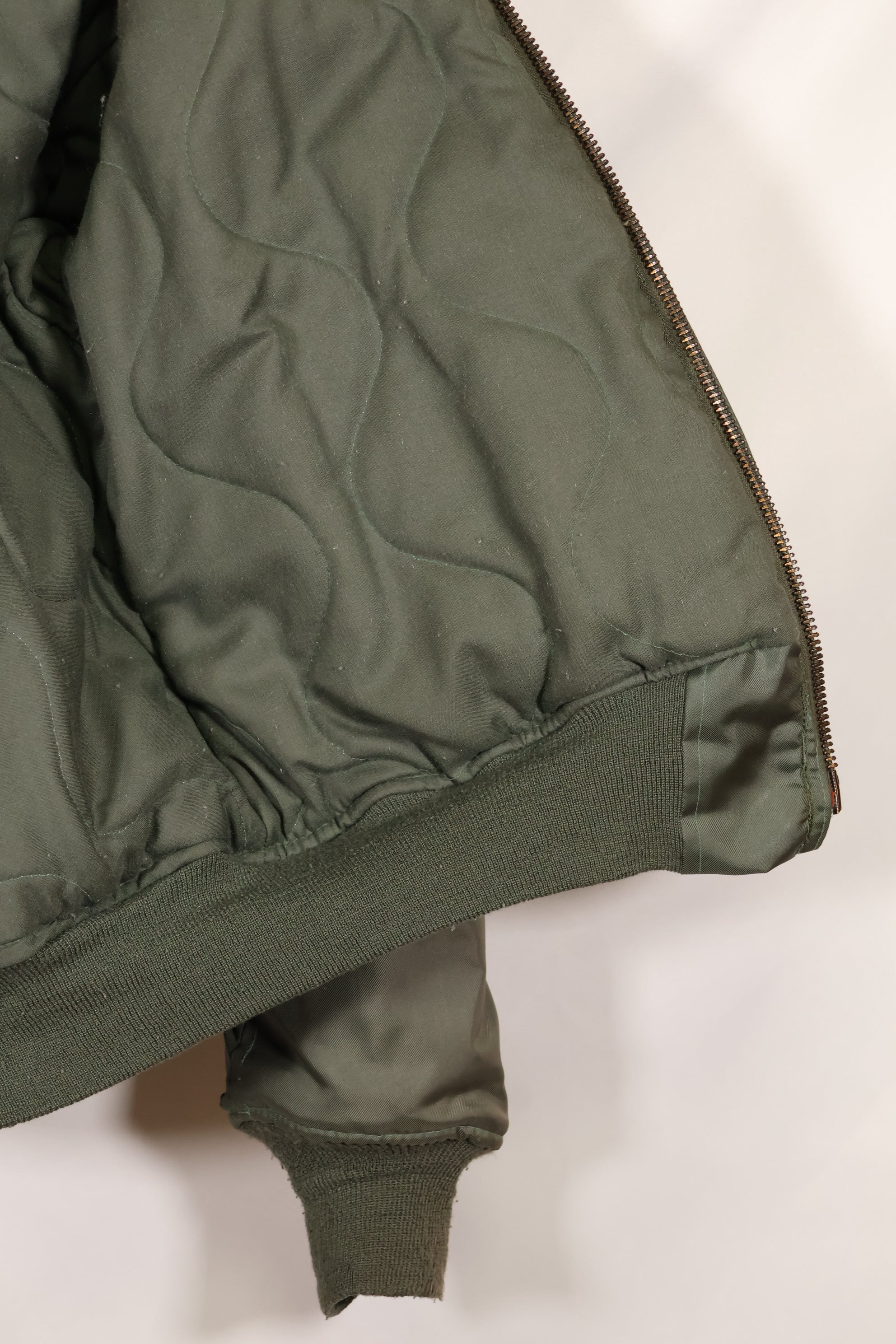 1998 Contract MEDIUM US Navy CWU-45P Flight Jacket, used, good condition.