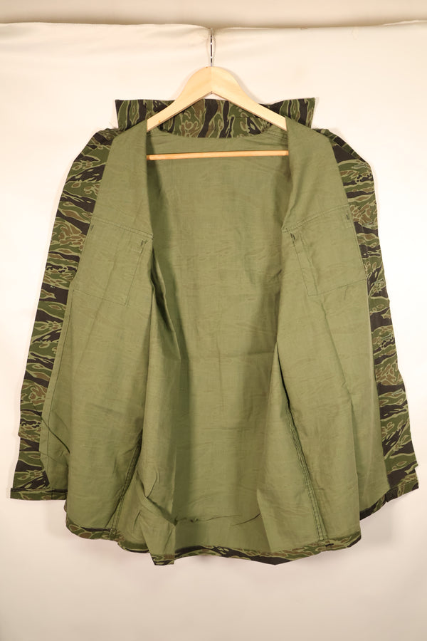 Late 1960s, Size M, Late War Lightweight, Dark-Colored, Tiger-Stripe Shirt, Used