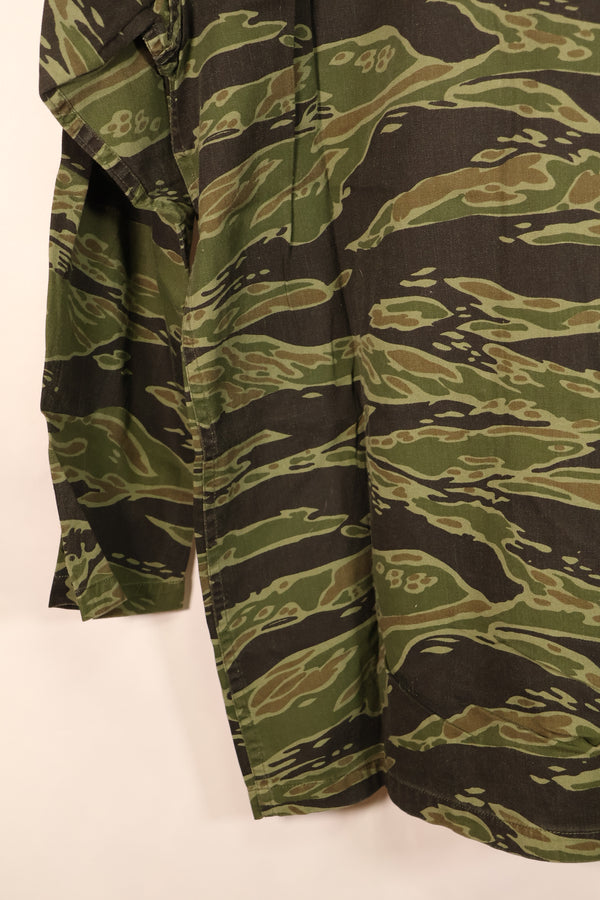 Late 1960s, Size M, Late War Lightweight, Dark-Colored, Tiger-Stripe Shirt, Used