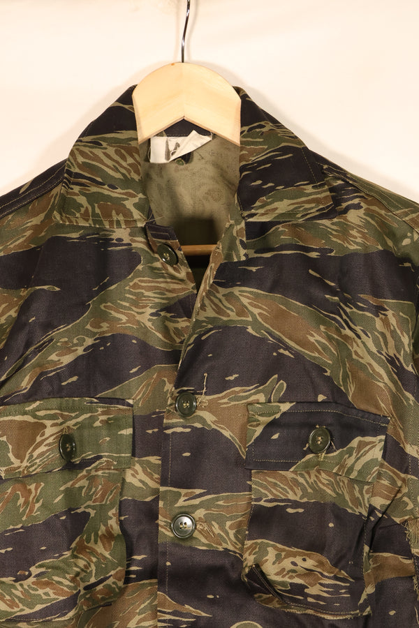 Mid-1960s, A-M, Silver Tiger Pattern, Asian Cut, Tiger Stripe Shirt, Virtually Unused