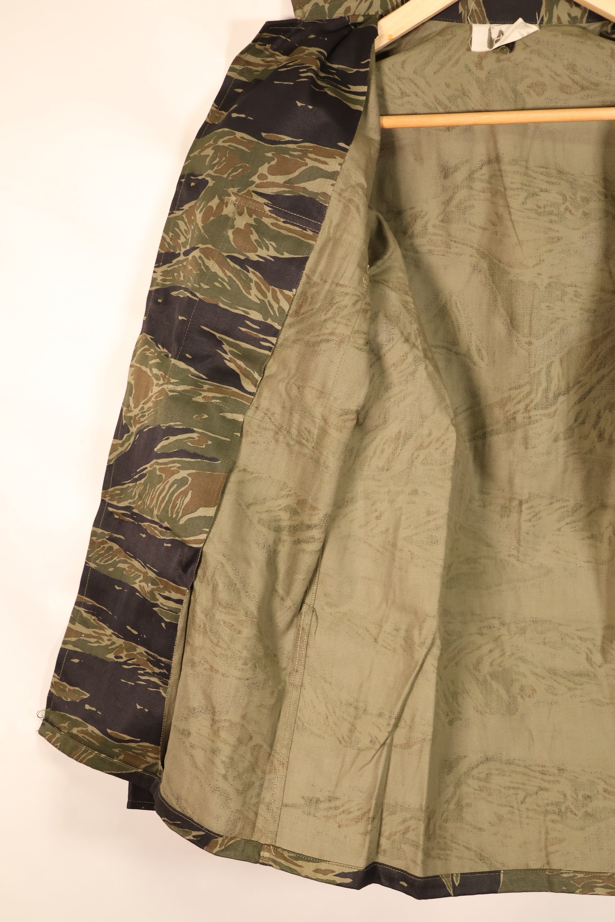 Mid-1960s, A-M, Silver Tiger Pattern, Asian Cut, Tiger Stripe Shirt, Virtually Unused