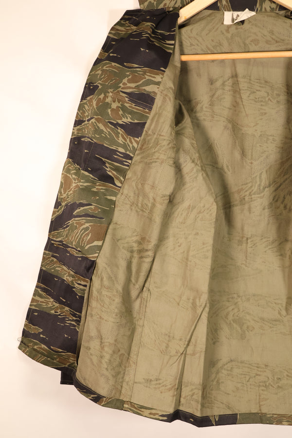 Mid-1960s, A-M, Silver Tiger Pattern, Asian Cut, Tiger Stripe Shirt, Virtually Unused