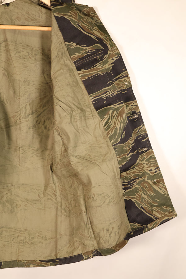 Mid-1960s, A-M, Silver Tiger Pattern, Asian Cut, Tiger Stripe Shirt, Virtually Unused