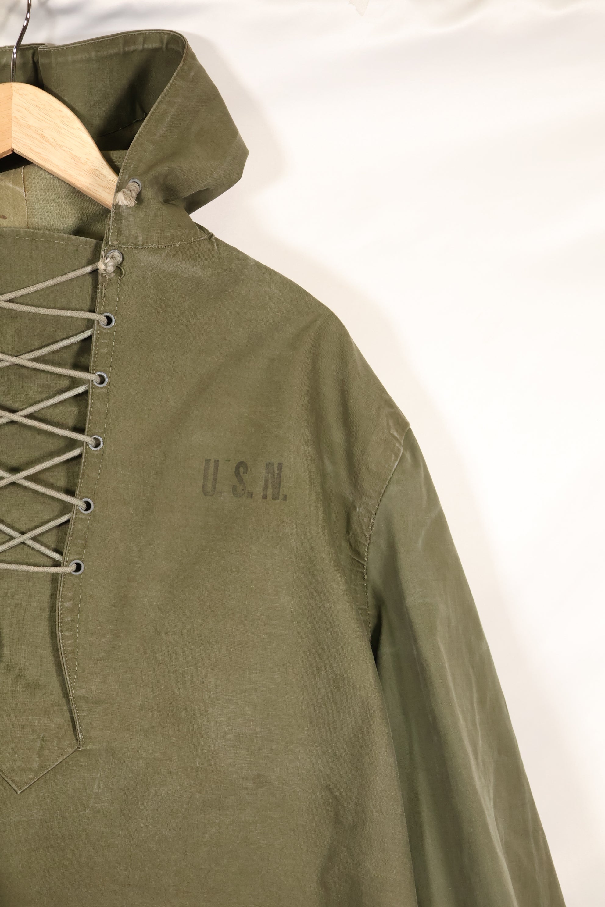 1950s-60s size M US Navy rain deck parka anorak, used.