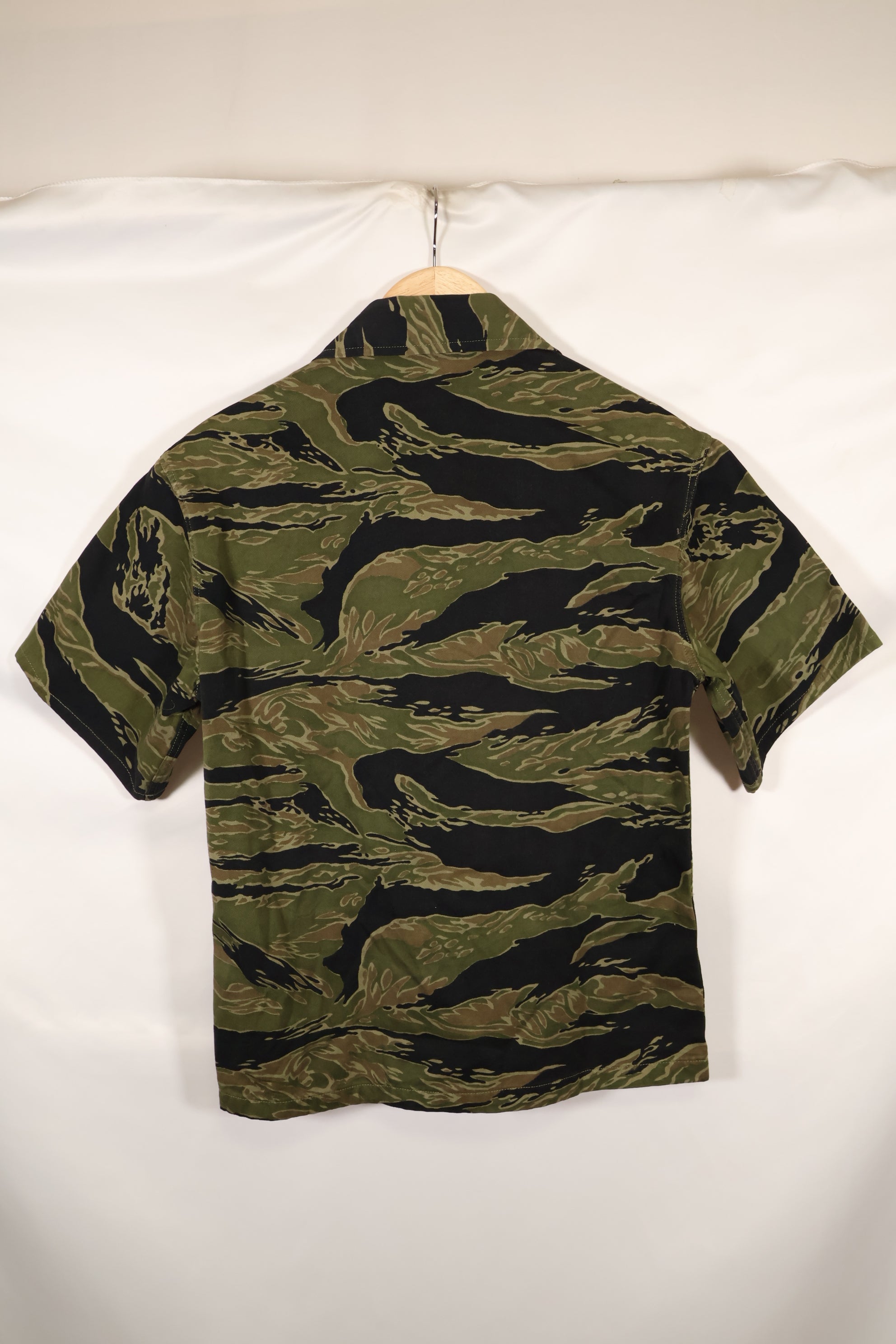 Real A-M Tiger Stripe Shirt Gold Tiger Derivative Pattern Almost unused
