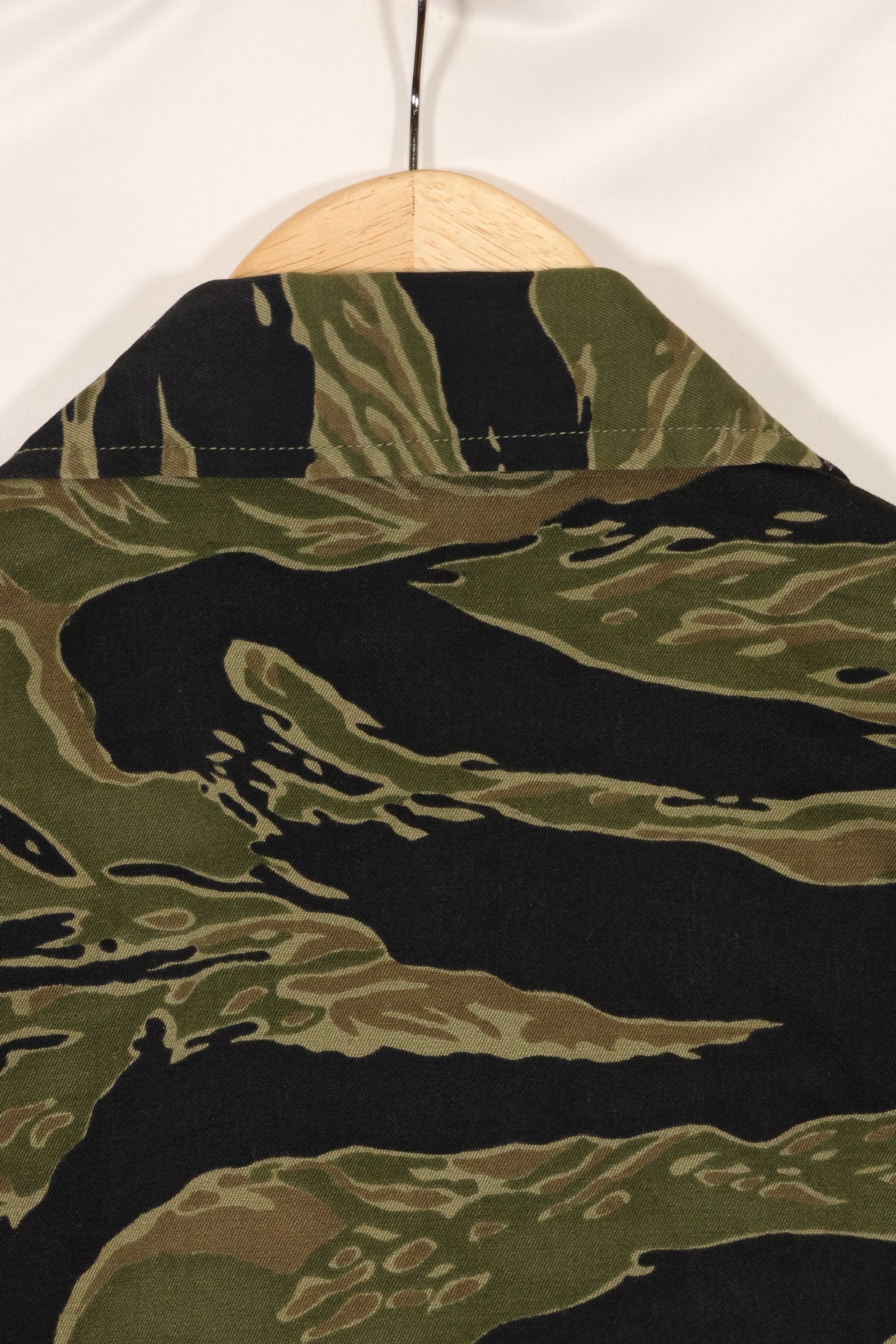 Real A-M Tiger Stripe Shirt Gold Tiger Derivative Pattern Almost unused