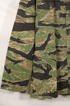 Late 1950s-1960s, thin fabric, rare VNMC 1st Model tiger stripe shirt, good condition.
