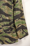 Late 1950s-1960s, thin fabric, rare VNMC 1st Model tiger stripe shirt, good condition.