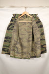 Late 1950s-1960s, thin fabric, rare VNMC 1st Model tiger stripe shirt, good condition.