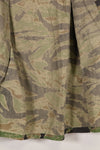 Late 1950s-1960s, thin fabric, rare VNMC 1st Model tiger stripe shirt, good condition.