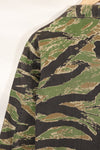 Late 1950s-1960s, thin fabric, rare VNMC 1st Model tiger stripe shirt, good condition.