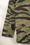 Late 1950s-1960s, thin fabric, rare VNMC 1st Model tiger stripe shirt, good condition.