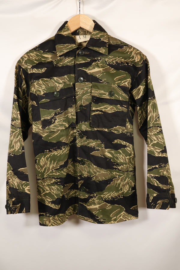 1960s Deadstock A-M Okinawa Tiger Tiger Stripe Shirt Asian Cut