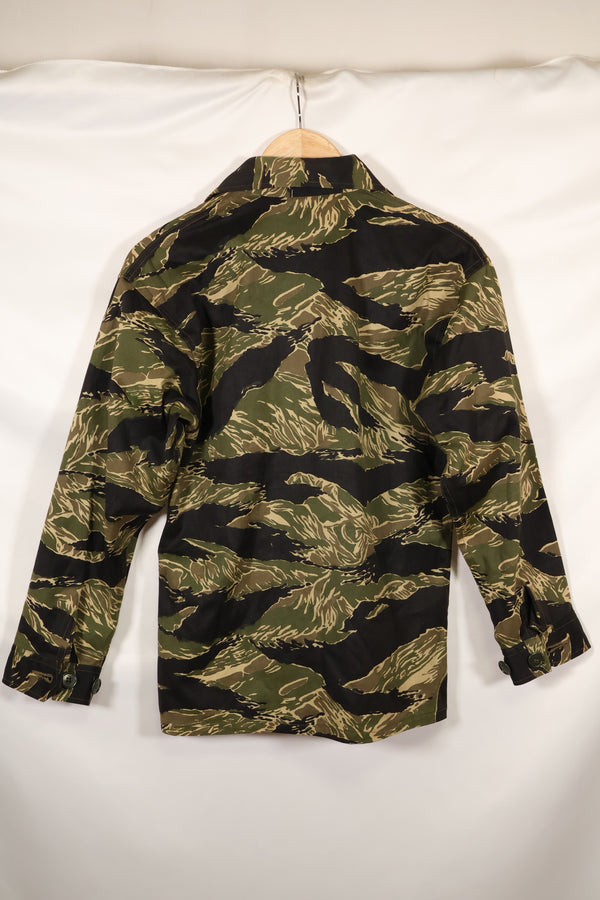 1960s Deadstock A-M Okinawa Tiger Tiger Stripe Shirt Asian Cut