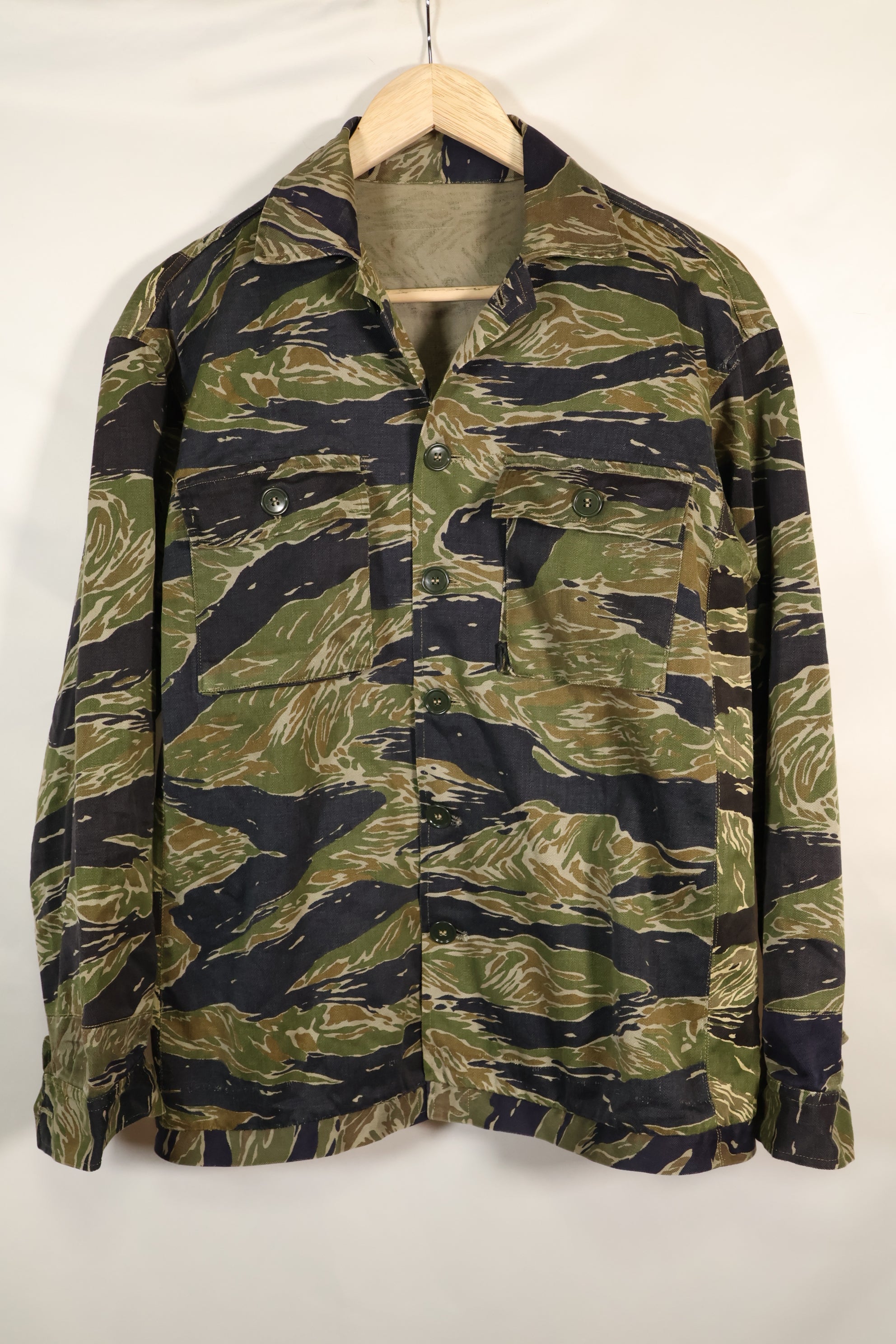 1960's Japanese made Silver Tiger Shirt Asian Cut with separate fabric size modification, used.