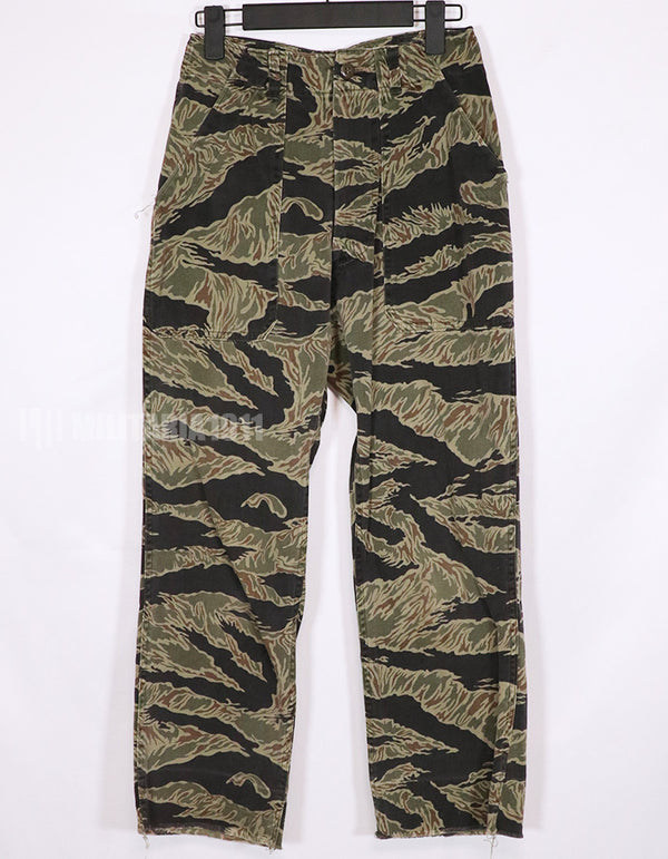 Real Zig Zag Pattern Tiger Stripe Pants in good condition.