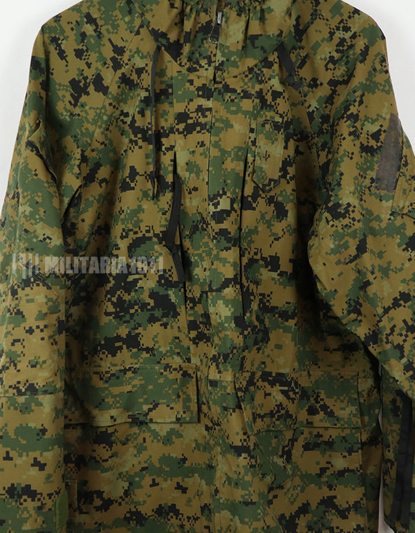 Original U.S. Marine Corps MARPAT Camouflage Pattern Gore-Tex Parka, U