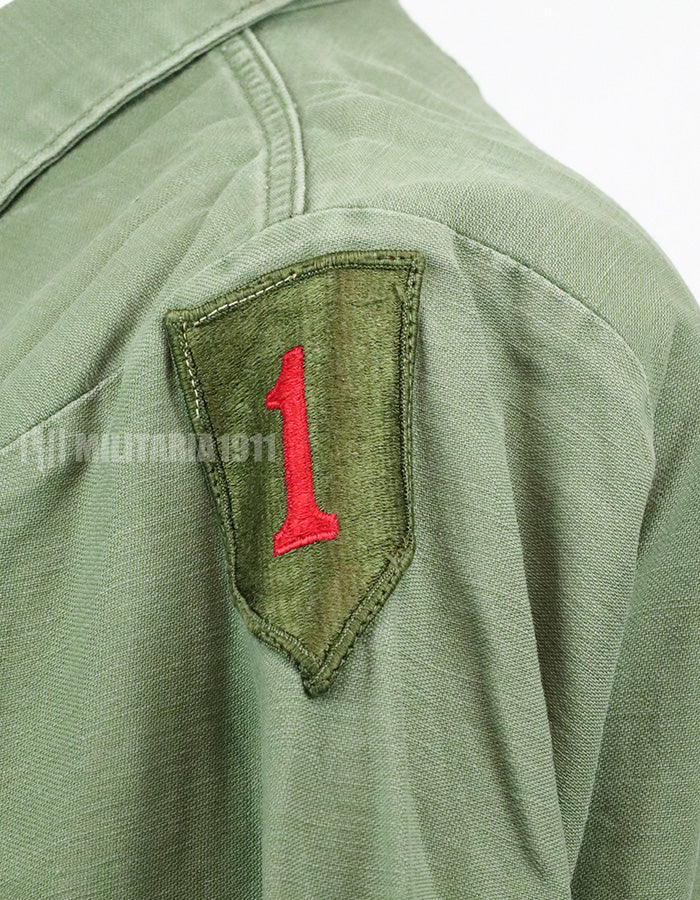 Original U.S. Army Utility Shirt OG-107 with insignia including 1st Division patch (retrofitted)