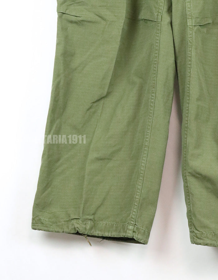 Original late model ripstop fabric jungle fatigues pants, L-S 1969, size adjustable.