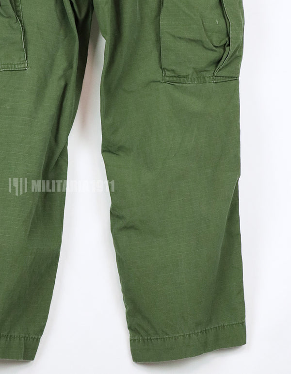 Original late model jungle fatigues pants, ripstop fabric, 1967, used.