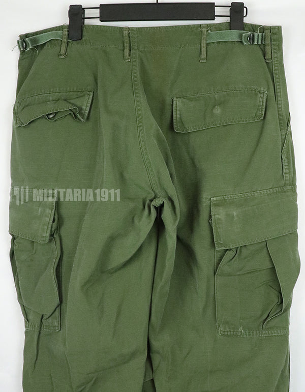 Original late model ripstop fabric jungle fatigues pants, M-L, good condition, contract 1969.