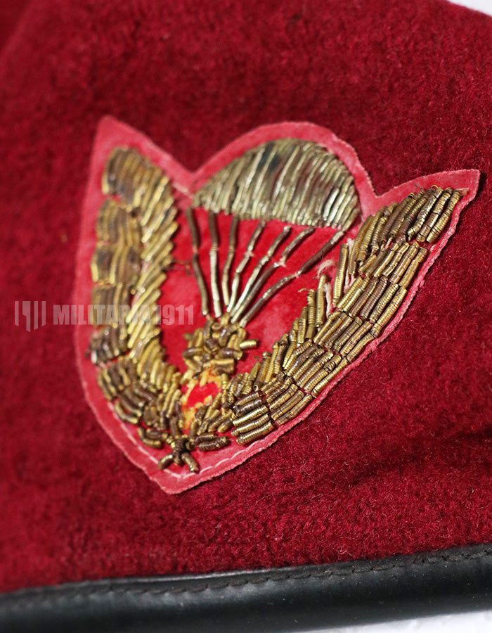 Real South Vietnam Airborne Red Beret Wind Proof Camouflage Lining